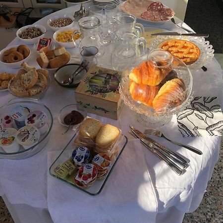 B&B Relais Dell'Angelo Камайоре Экстерьер фото